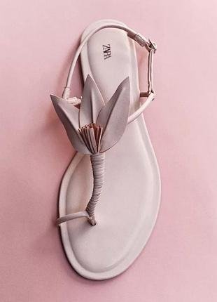 Zara Flat Flower Sandals in pink For Women