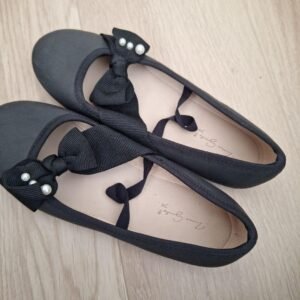 Zara Girls black ballet flats.